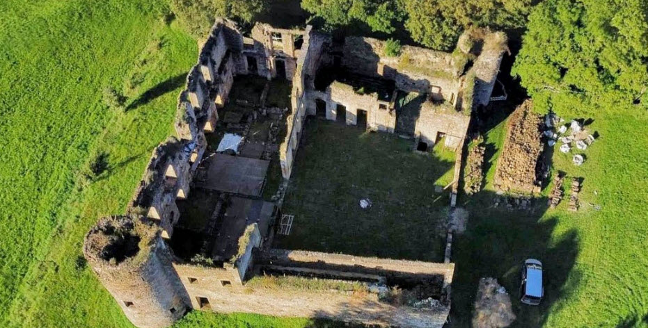 Château de Montquintin, Belgium